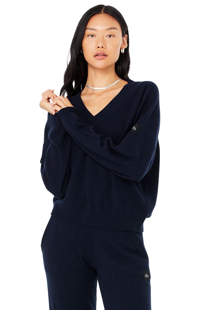 Alo Yoga Cashmere Jet Set V-Neck Women's Pullover Navy | SBEZVWJ-62