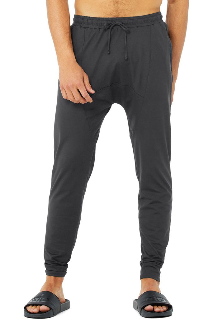 Alo Yoga Revitalize Men's Pants Dark Grey | PHKBAOG-56