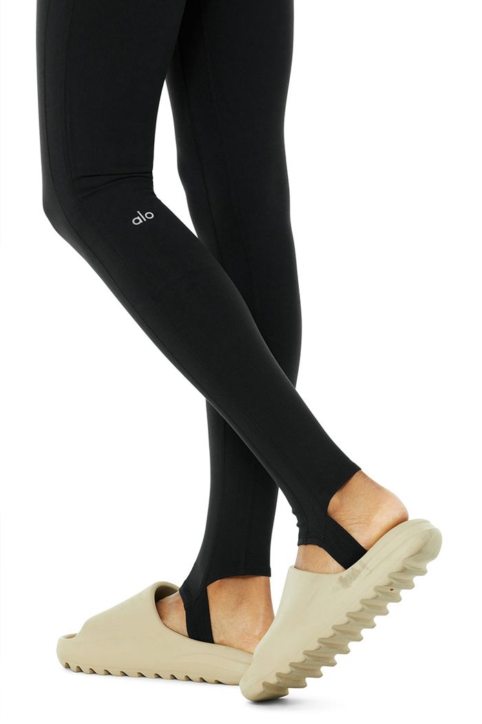 Alo Yoga High-Waist Winter Warmth Plush Stirrup Women's Leggings Black | WVYQGJM-67